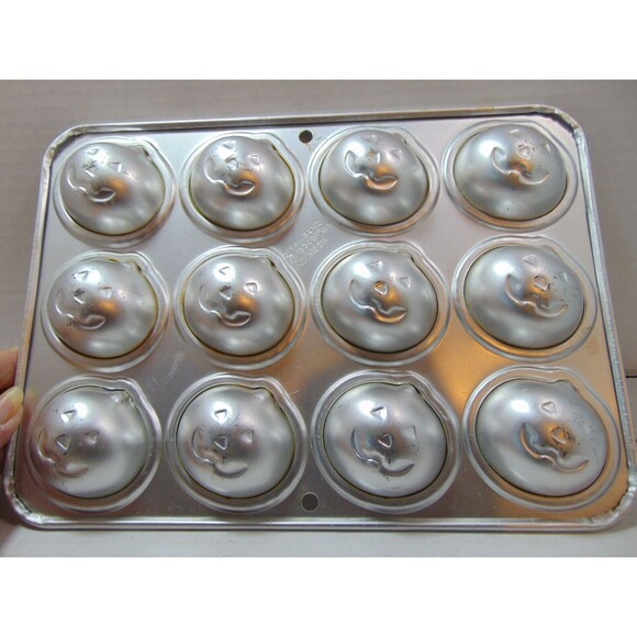 1994 Wilton Petite Jack O'Lantern Mold #2105-8462 Aluminum Pan Cake/Gelatin/Trea - Picture 3 of 7